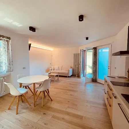 Апартаменты Tellure With Breakfast Berbenno di Valtellina
